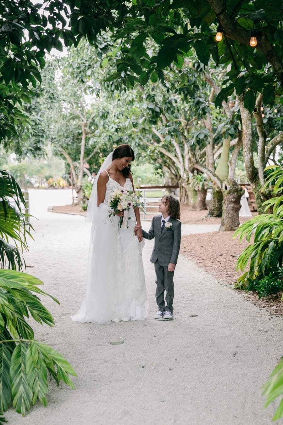 Wedding at the Old Grove in Miami #CarolinaGuzikPhotography #WeddingGown #GardenWedding 