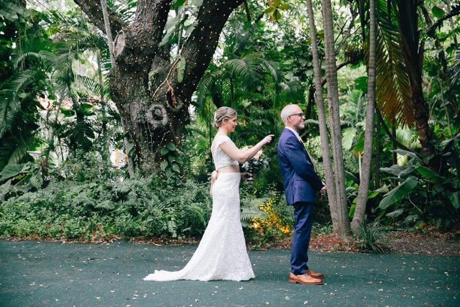 Beautiful first look Villa Woodbine Wedding #CarolinaGuzikPhotography