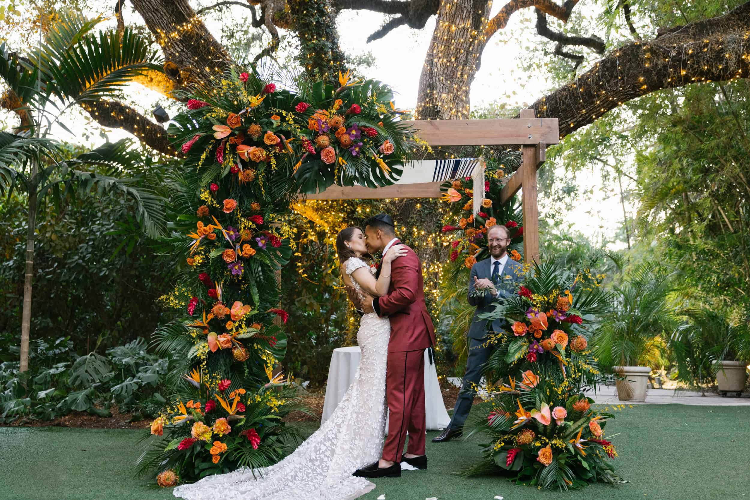A garden Wedding in Miami at Villa Woodbine 