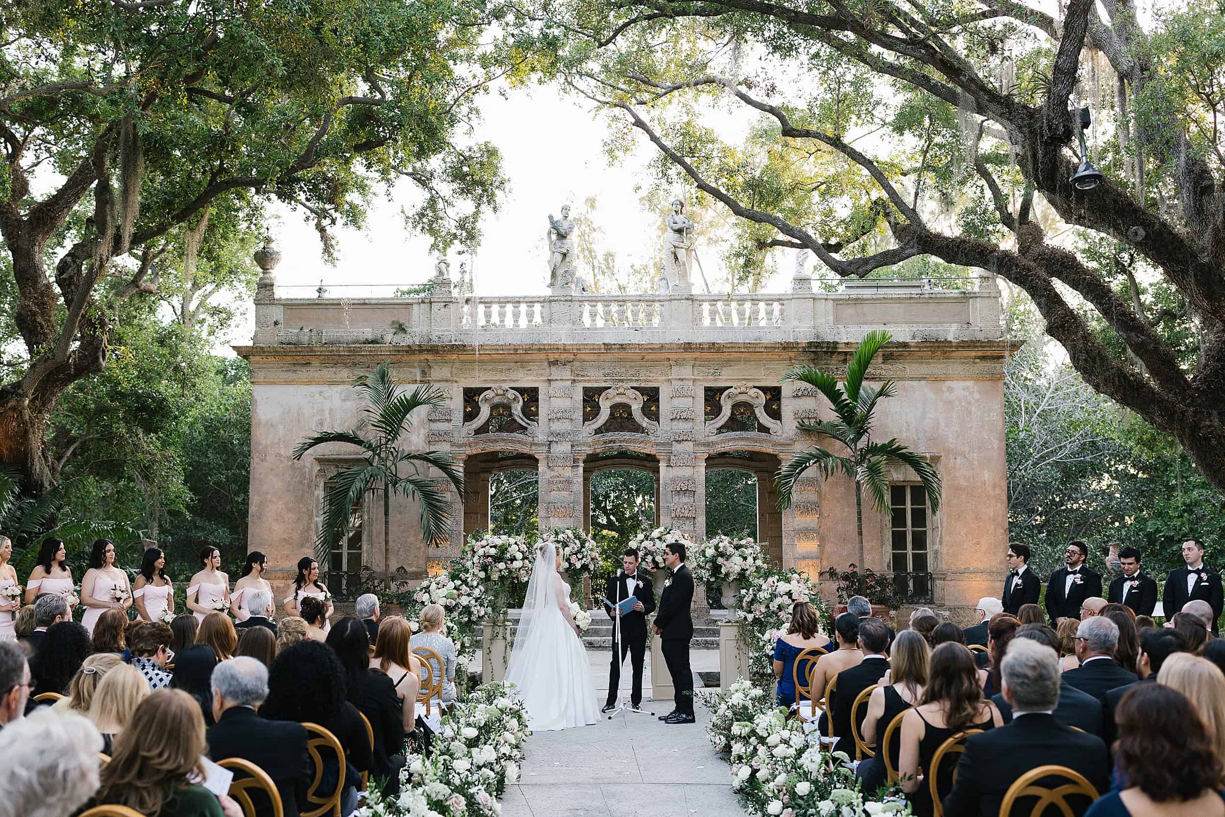 Wedding ceremony at sunset in Vizcaya